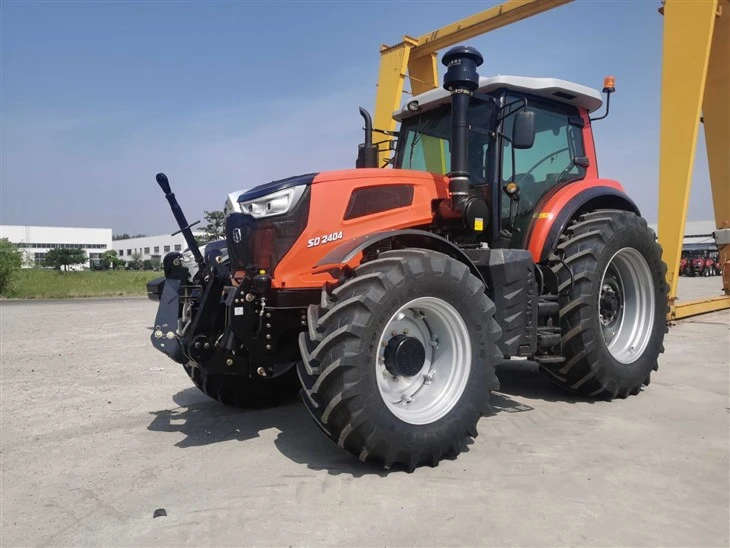 Heavy Duty 240hp Tractor With Front PTO