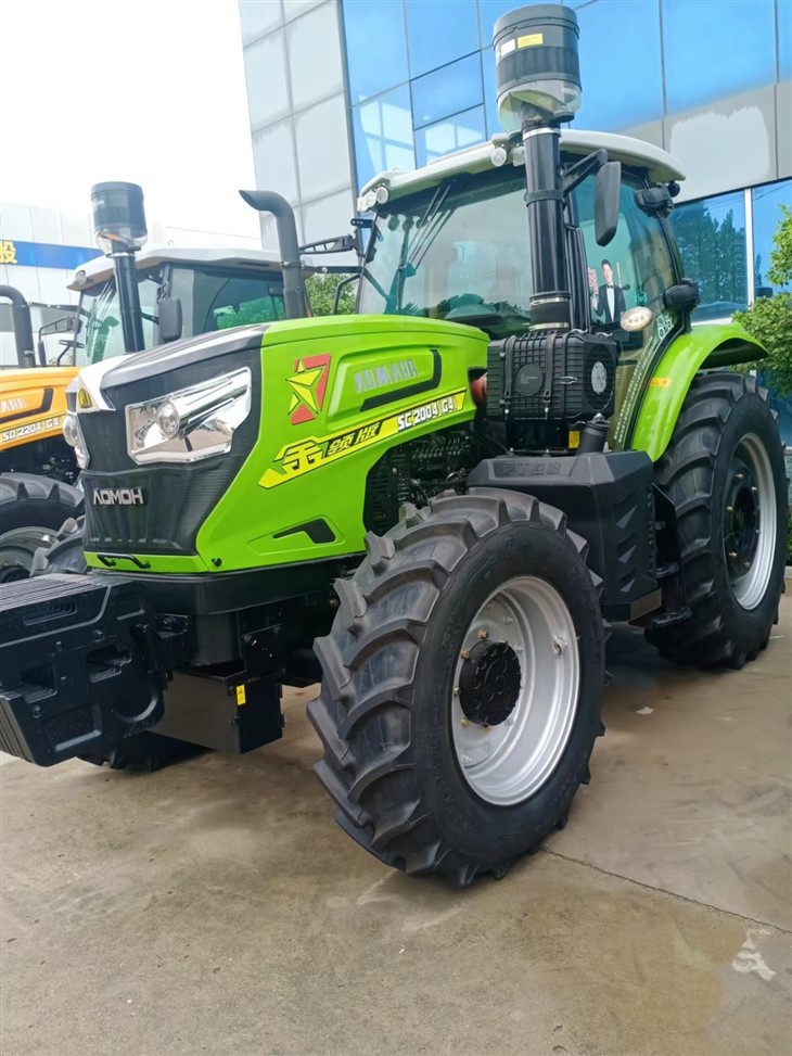 SADIN200 HP Four-wheel Drive Tractor For Large Farms